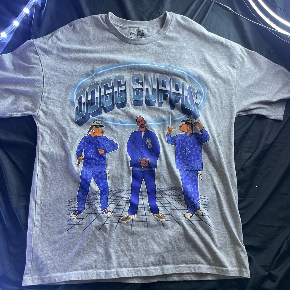 Gray Graphic Tee with Blue Design